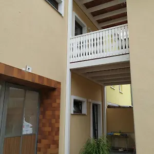 Mehrfamilien Haus Apartment